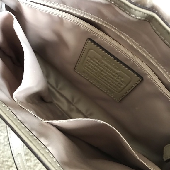 Matched set! Coach bag, Fossil watch & JS sandals - Picture 3 of 8